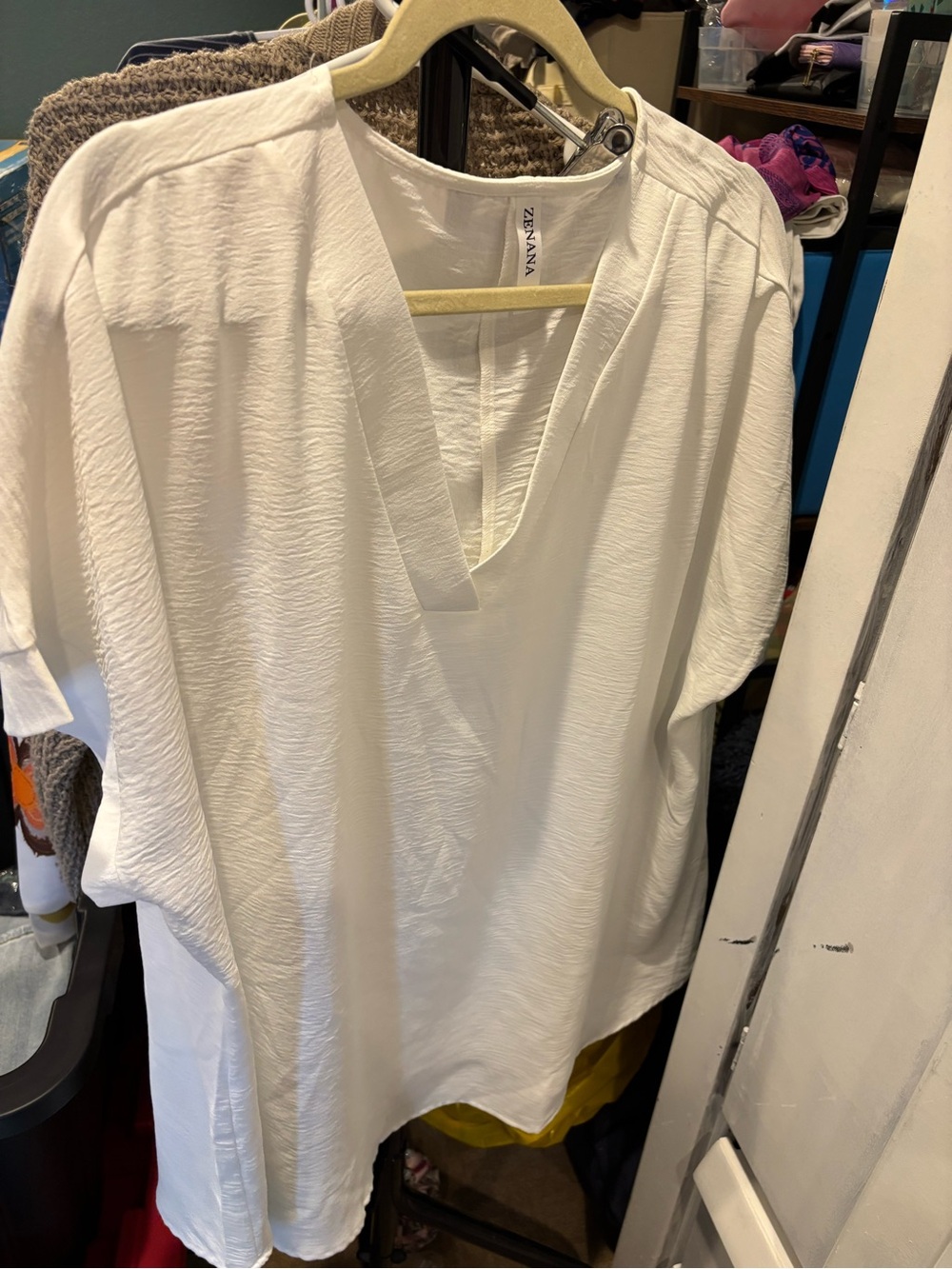 Zenana Outfitters White V-Neck Short Sleeve Tunic